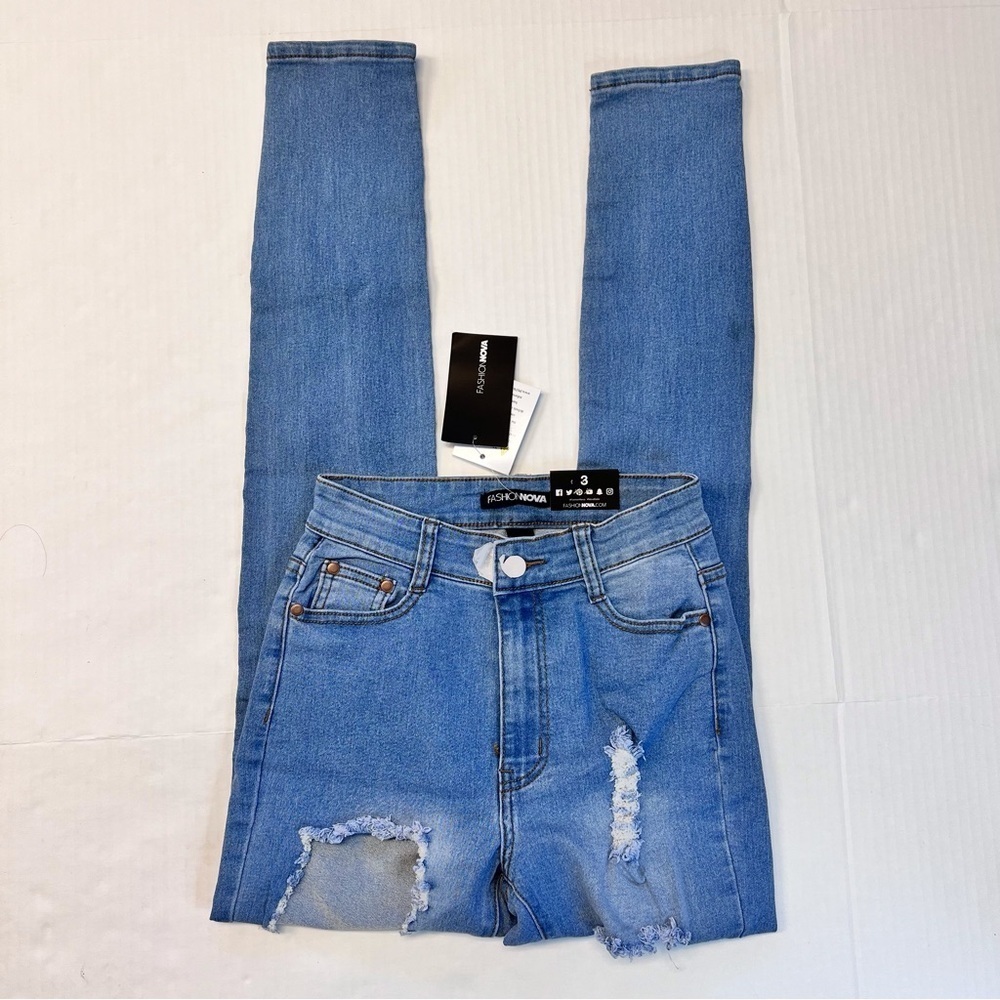 Fashion Nova Womens Blue Denim Skinny Distressed Mid Rise Jeans Size 3 Med Wash